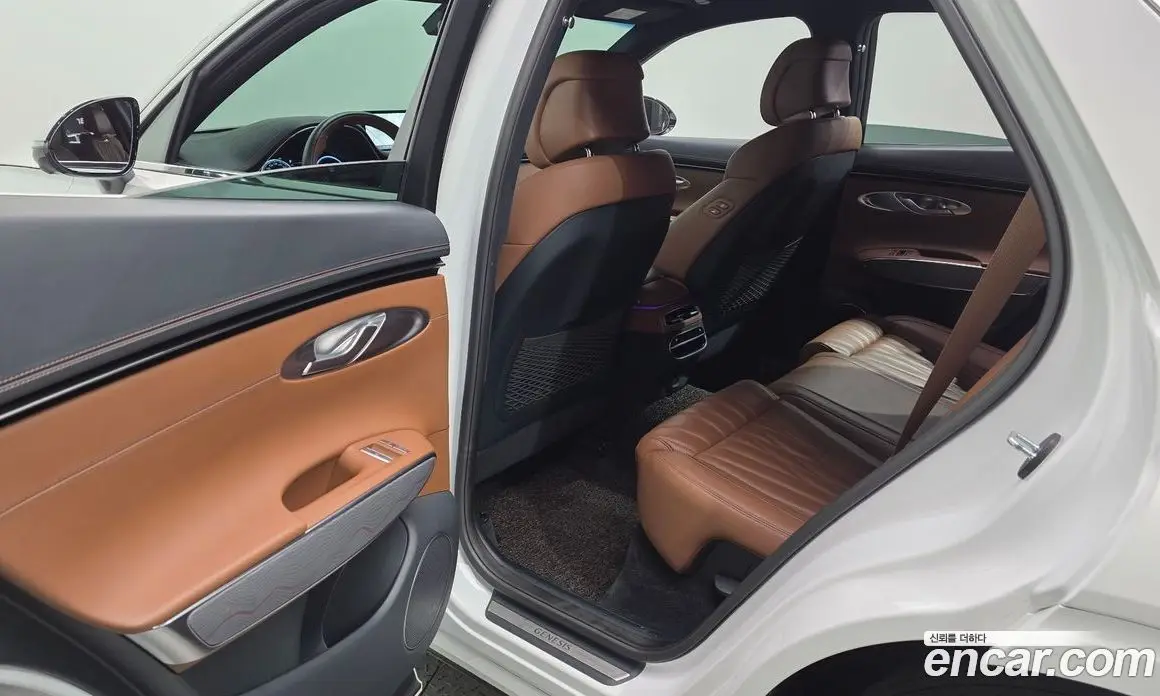 Genesis GV70 2021 2.5 автомат (гидро), фото 18 Genesis GV70 2021 2.5 автомат (гидро), фото 18
