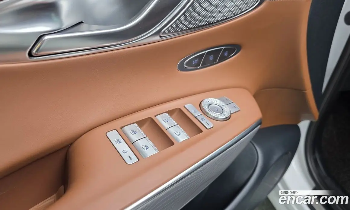 Genesis GV70 2021 2.5 автомат (гидро), фото 29 Genesis GV70 2021 2.5 автомат (гидро), фото 29