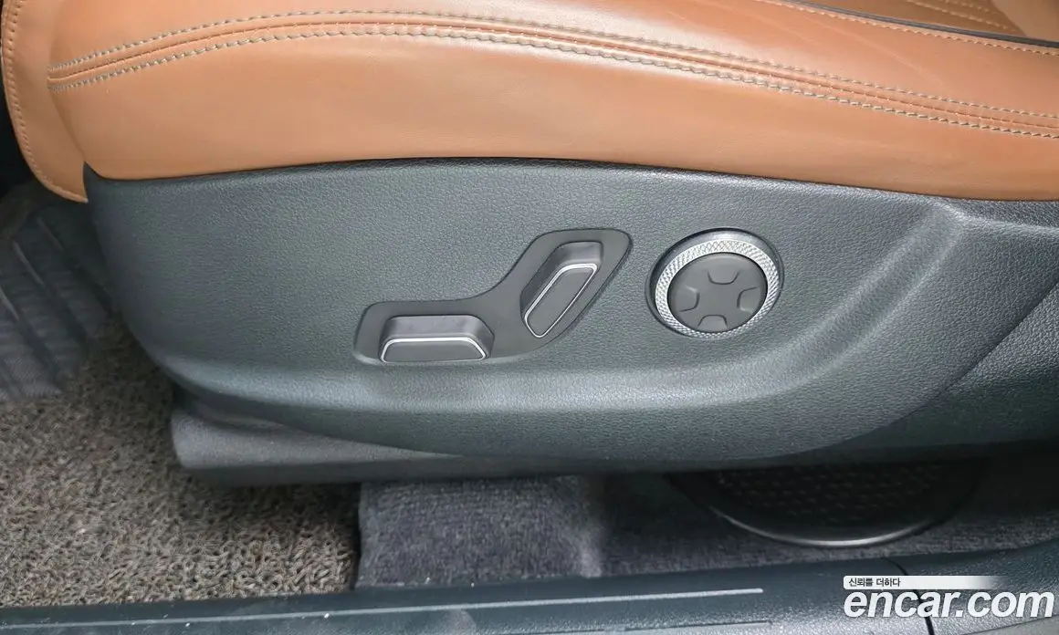 Genesis GV70 2021 2.5 автомат (гидро), фото 32 Genesis GV70 2021 2.5 автомат (гидро), фото 32