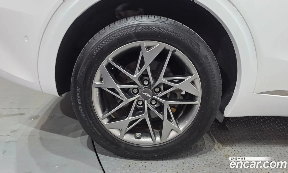 Genesis GV70 2021 2.5 автомат (гидро), фото 5 Genesis GV70 2021 2.5 автомат (гидро), фото 5
