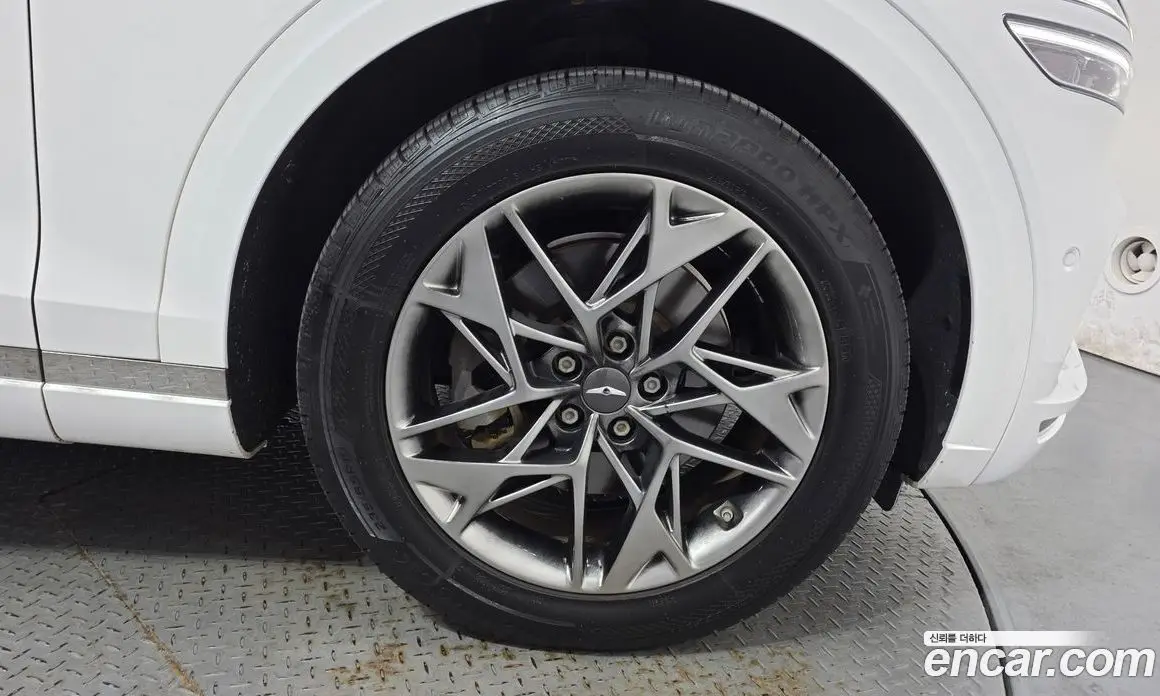 Genesis GV70 2021 2.5 автомат (гидро), фото 7 Genesis GV70 2021 2.5 автомат (гидро), фото 7