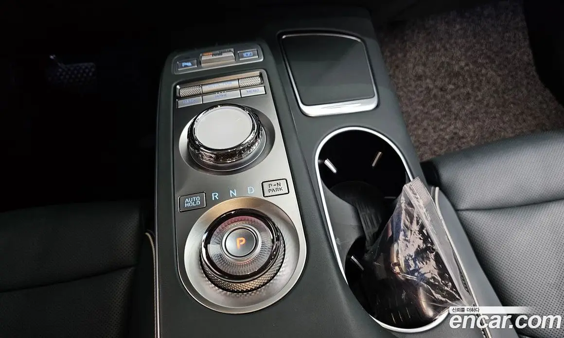 Genesis GV70 2022 0.1 автомат (гидро), фото 11 Genesis GV70 2022 0.1 автомат (гидро), фото 11
