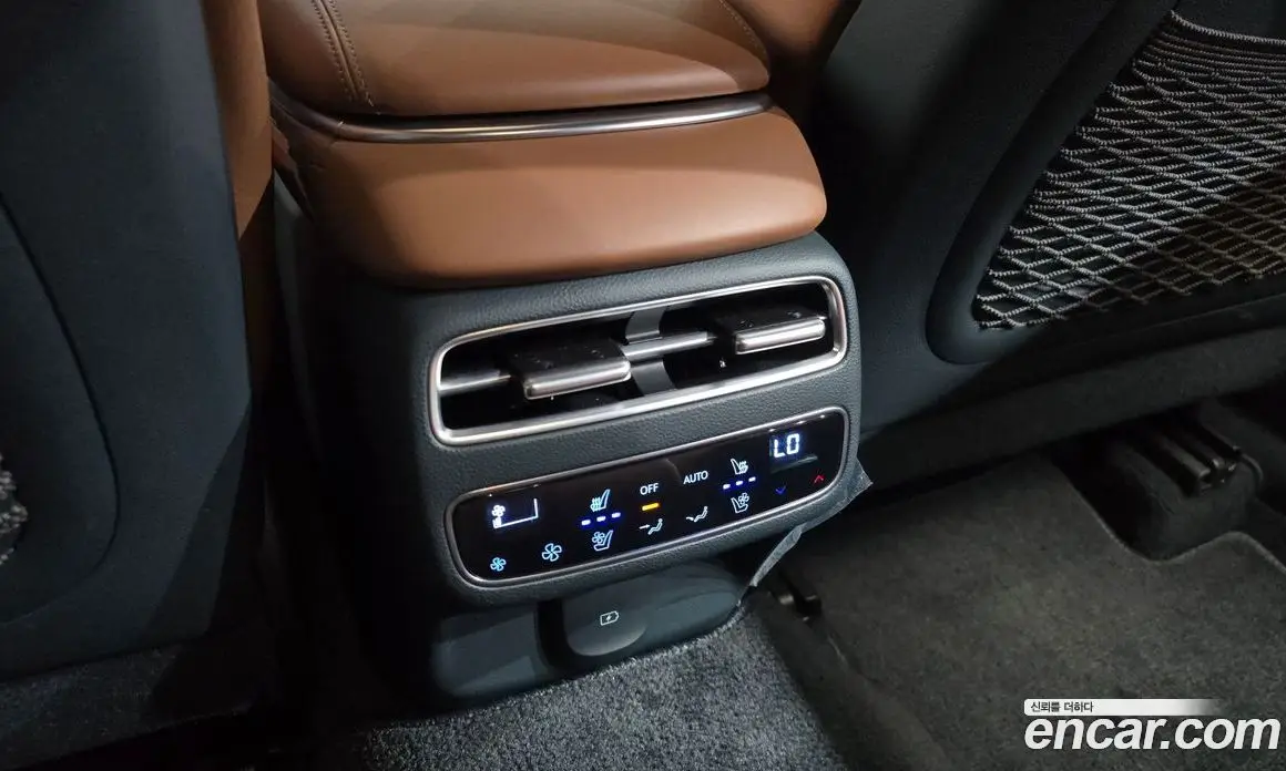Genesis GV70 2024 2.5 автомат (гидро), фото 18 Genesis GV70 2024 2.5 автомат (гидро), фото 18