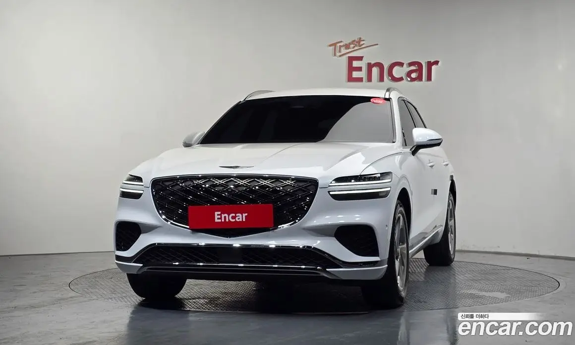 Genesis GV70 2024 2.5 автомат (гидро), фото 3 Genesis GV70 2024 2.5 автомат (гидро), фото 3