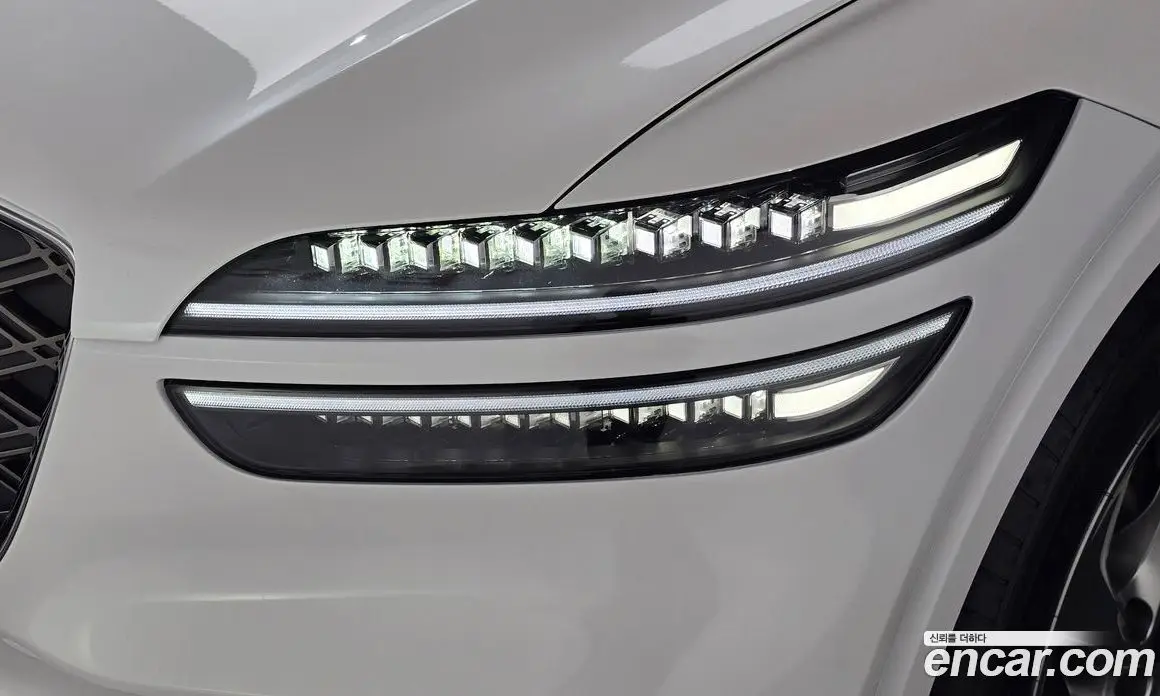 Genesis GV70 2024 2.5 автомат (гидро), фото 8 Genesis GV70 2024 2.5 автомат (гидро), фото 8