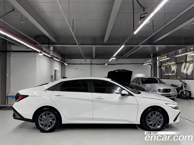 Hyundai Avante 2023 1.6 автомат (гидро), миниатюра 5