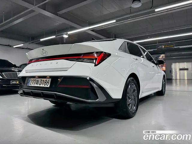 Hyundai Avante 2023 1.6 автомат (гидро), миниатюра 7