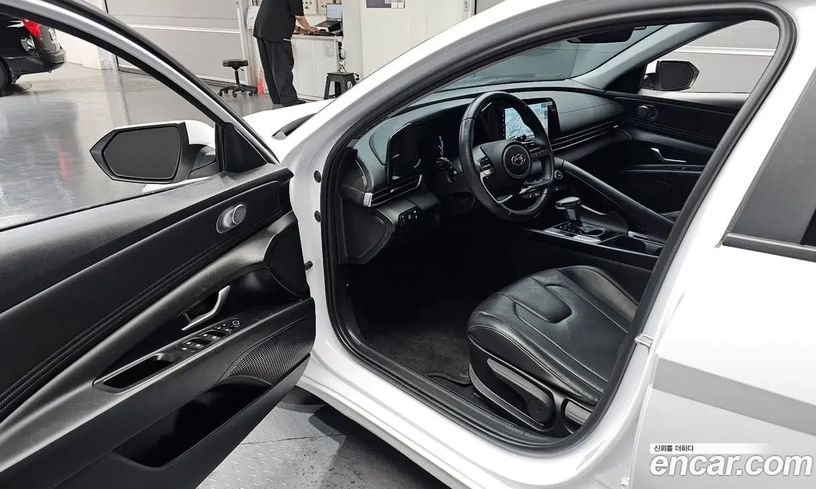 Hyundai Avante 2023 1.6 автомат (гидро), фото 13 Hyundai Avante 2023 1.6 автомат (гидро), фото 13