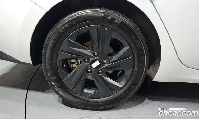Hyundai Avante 2023 1.6 автомат (гидро), миниатюра 5 Hyundai Avante 2023 1.6 автомат (гидро), миниатюра 5