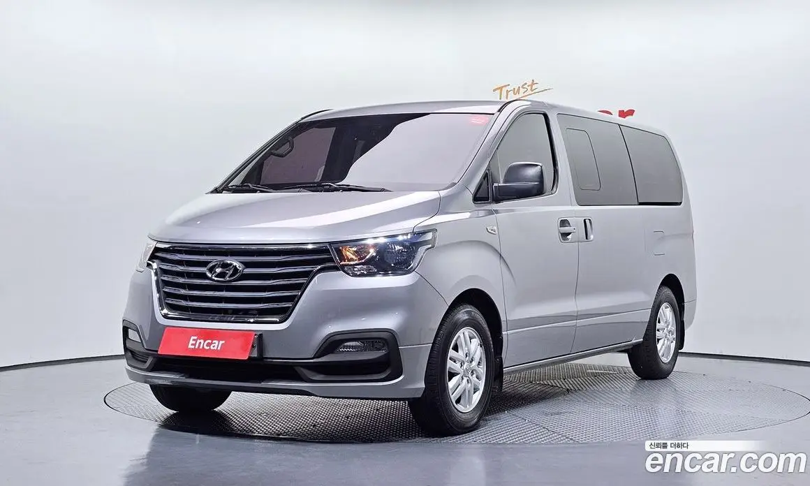 Hyundai Starex 2019 2.5 автомат (гидро), фото 1 Hyundai Starex 2019 2.5 автомат (гидро), фото 1