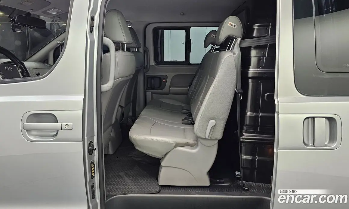 Hyundai Starex 2019 2.5 автомат (гидро), фото 12 Hyundai Starex 2019 2.5 автомат (гидро), фото 12
