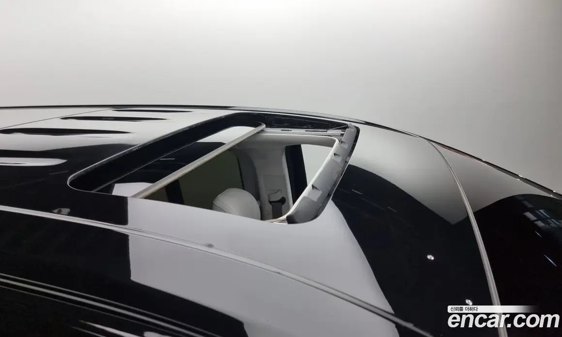 Hyundai Staria 2023 2.2 автомат (гидро), фото 19