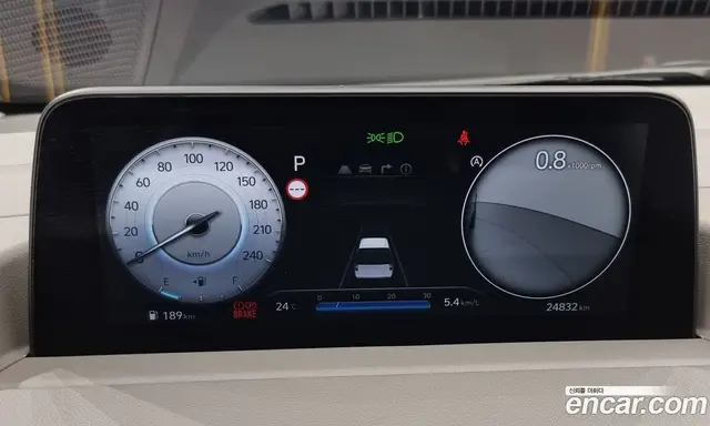 Hyundai Staria 2023 2.2 автомат (гидро), миниатюра 8