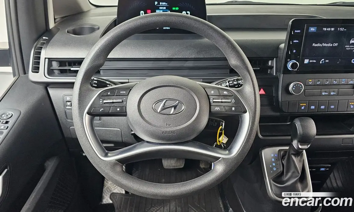 Hyundai Staria 2023 2.2 автомат (гидро), фото 19