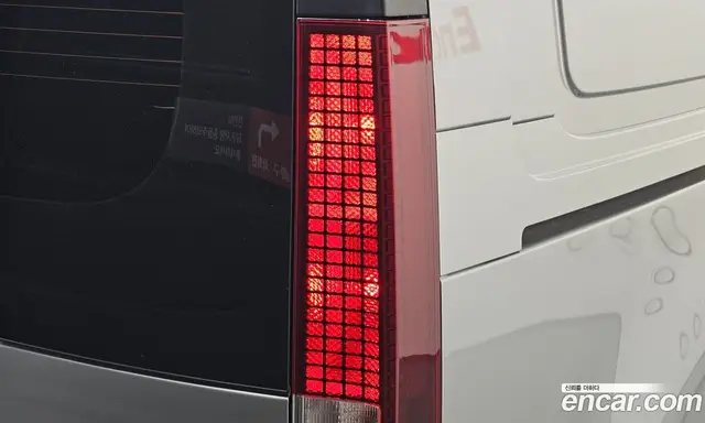 Hyundai Staria 2023 2.2 автомат (гидро), миниатюра 9