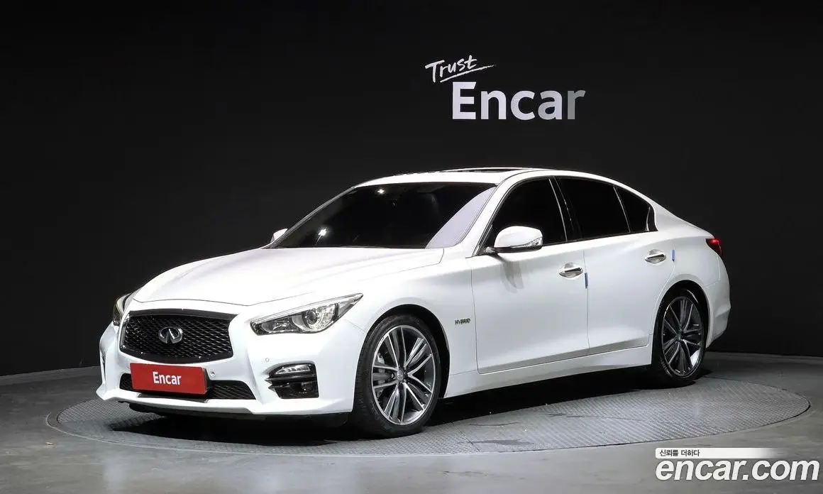 Infiniti Q50 2016 3.5 автомат (гидро), фото 1 Infiniti Q50 2016 3.5 автомат (гидро), фото 1