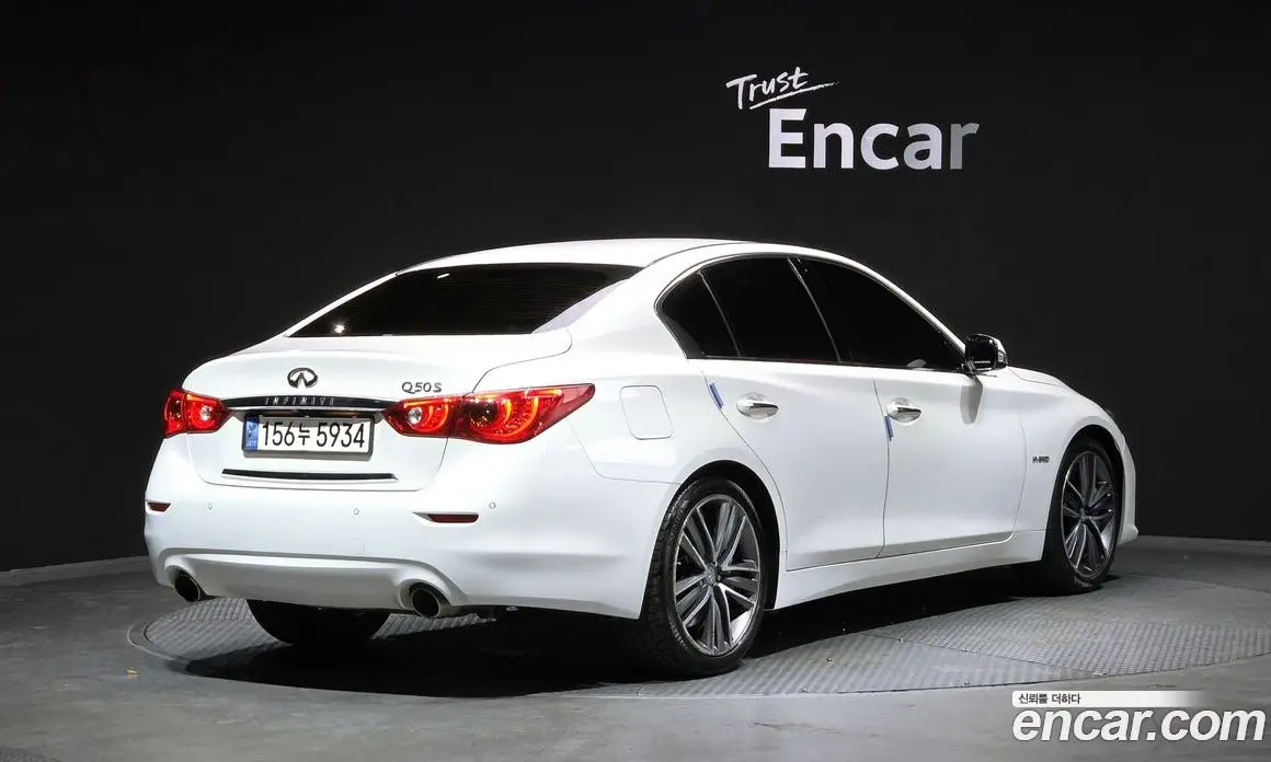 Infiniti Q50 2016 3.5 автомат (гидро), фото 2 Infiniti Q50 2016 3.5 автомат (гидро), фото 2