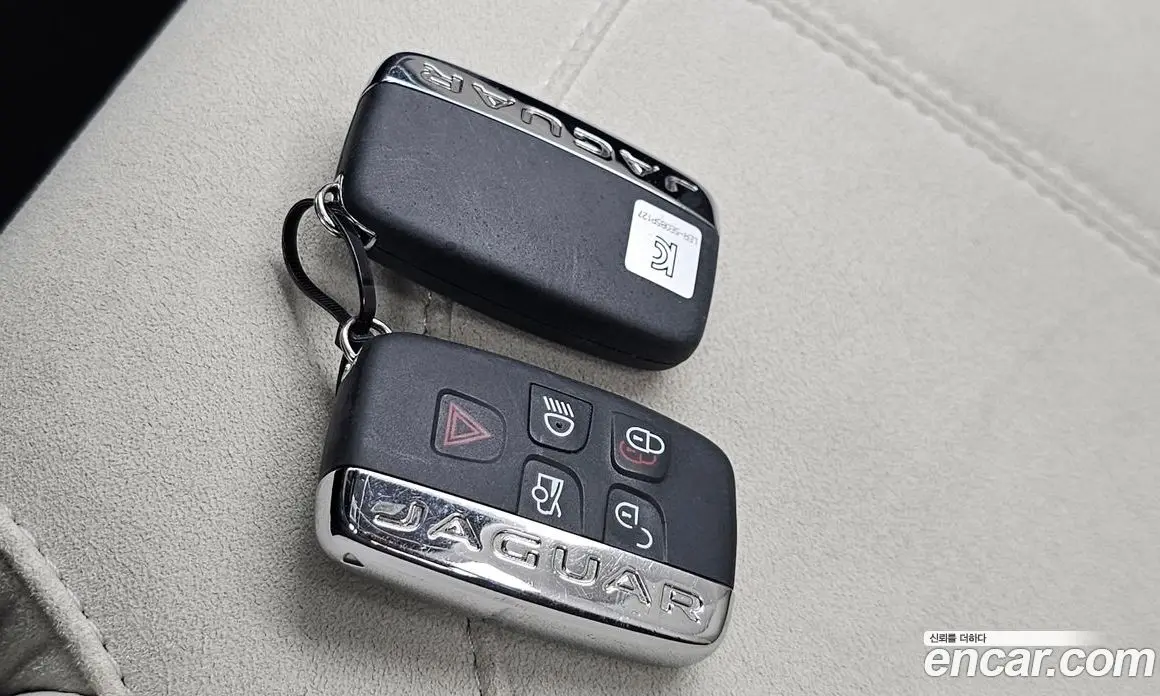 Jaguar F-Type 2022 2.0 автомат (гидро), фото 30 Jaguar F-Type 2022 2.0 автомат (гидро), фото 30