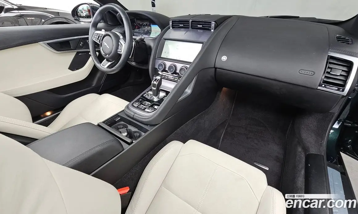 Jaguar F-Type 2022 2.0 автомат (гидро), фото 10 Jaguar F-Type 2022 2.0 автомат (гидро), фото 10