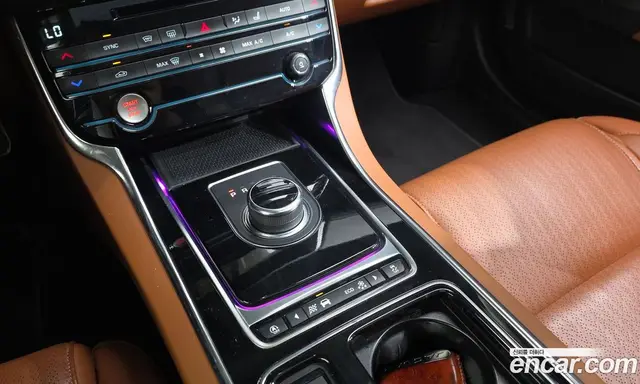 Jaguar XE 2019 2.0 автомат (гидро), миниатюра 11 Jaguar XE 2019 2.0 автомат (гидро), миниатюра 11
