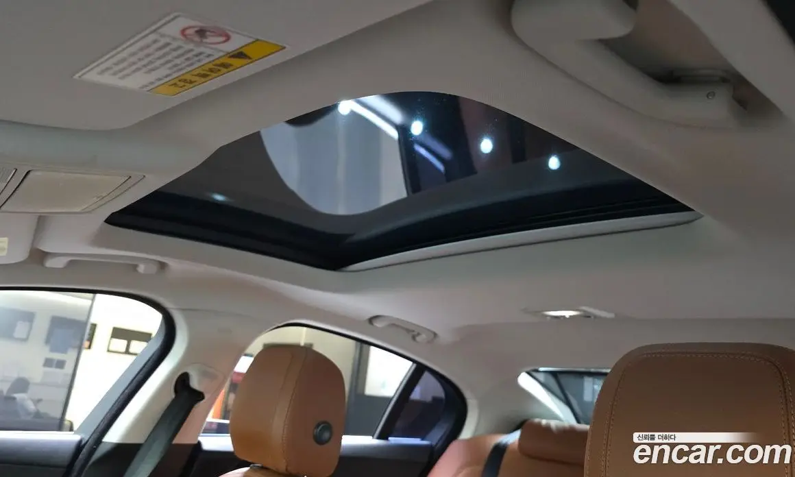 Jaguar XE 2019 2.0 автомат (гидро), фото 24 Jaguar XE 2019 2.0 автомат (гидро), фото 24