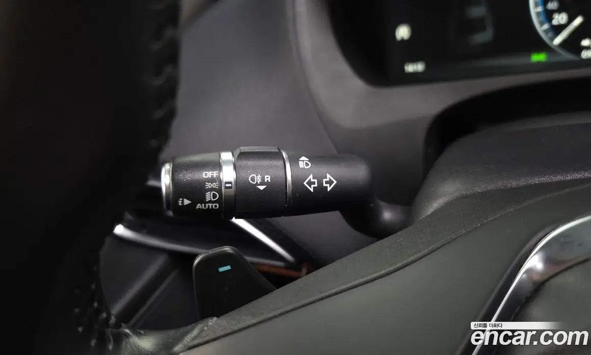 Jaguar XE 2019 2.0 автомат (гидро), фото 28 Jaguar XE 2019 2.0 автомат (гидро), фото 28
