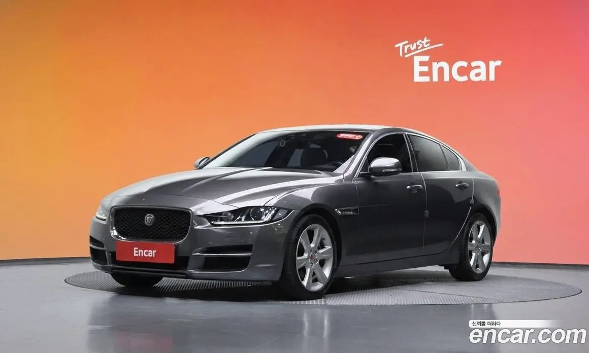 Jaguar XE 2019 2.0 автомат (гидро), фото 33 Jaguar XE 2019 2.0 автомат (гидро), фото 33