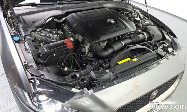 Jaguar XE 2019 2.0 автомат (гидро), миниатюра 5 Jaguar XE 2019 2.0 автомат (гидро), миниатюра 5