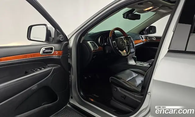 Jeep Cherokee 2010 3.6 автомат (гидро), миниатюра 10