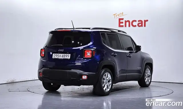 Jeep Renegade 2016 2.4 автомат (гидро), миниатюра 2