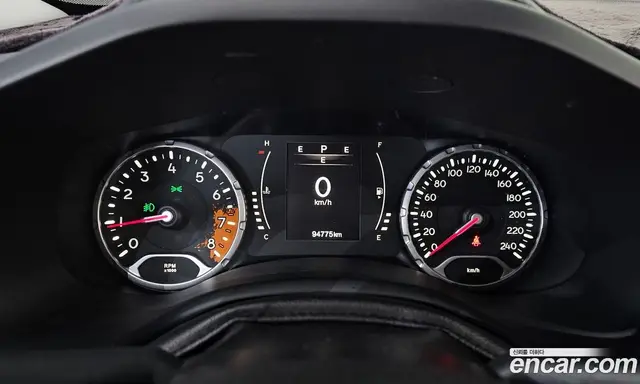 Jeep Renegade 2016 2.4 автомат (гидро), миниатюра 8