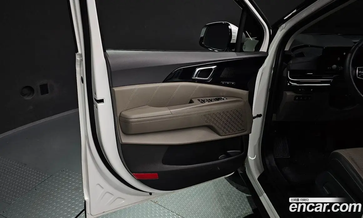 Kia Carnival 2024 1.6 автомат (гидро), фото 13 Kia Carnival 2024 1.6 автомат (гидро), фото 13