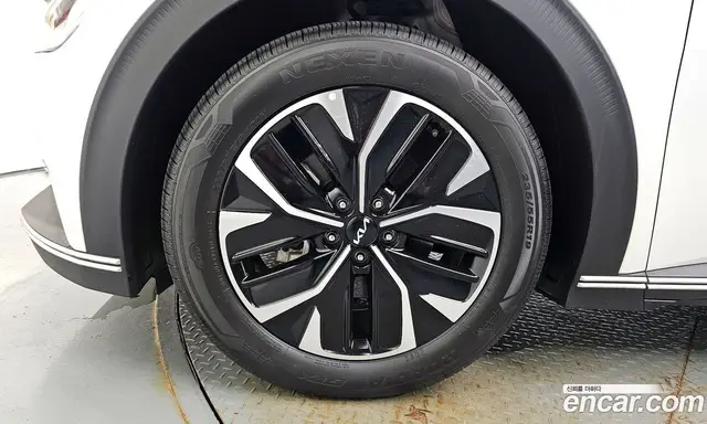 Kia EV6 2022 0.1 автомат (гидро), миниатюра 5
