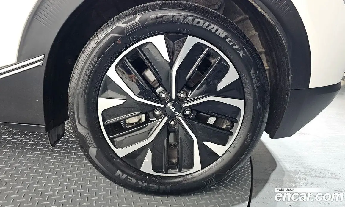 Kia EV6 2022 0.1 автомат (гидро), фото 7 Kia EV6 2022 0.1 автомат (гидро), фото 7