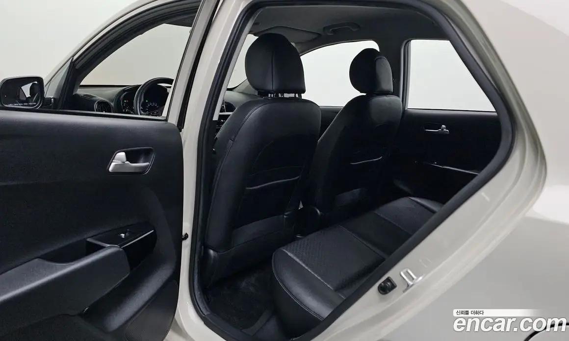 Kia Morning 2017 1.0 автомат (гидро), фото 17 Kia Morning 2017 1.0 автомат (гидро), фото 17