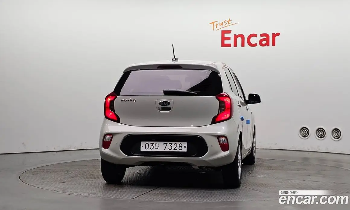 Kia Morning 2017 1.0 автомат (гидро), фото 4 Kia Morning 2017 1.0 автомат (гидро), фото 4