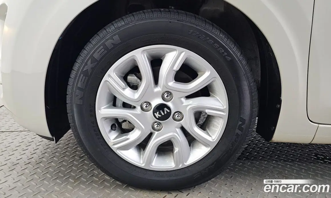 Kia Morning 2017 1.0 автомат (гидро), фото 5 Kia Morning 2017 1.0 автомат (гидро), фото 5