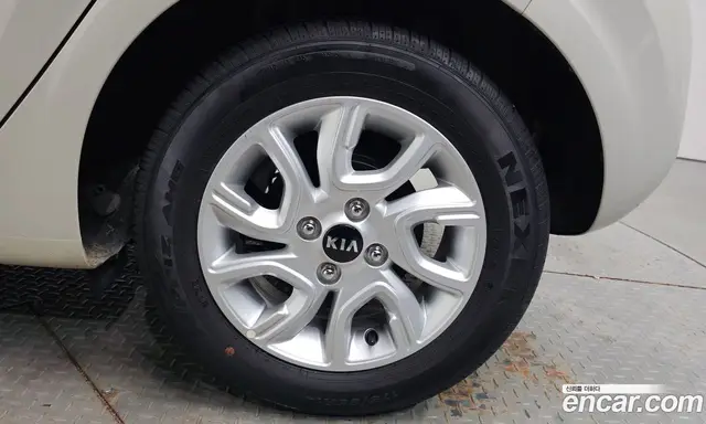 Kia Morning 2017 1.0 автомат (гидро), миниатюра 7 Kia Morning 2017 1.0 автомат (гидро), миниатюра 7