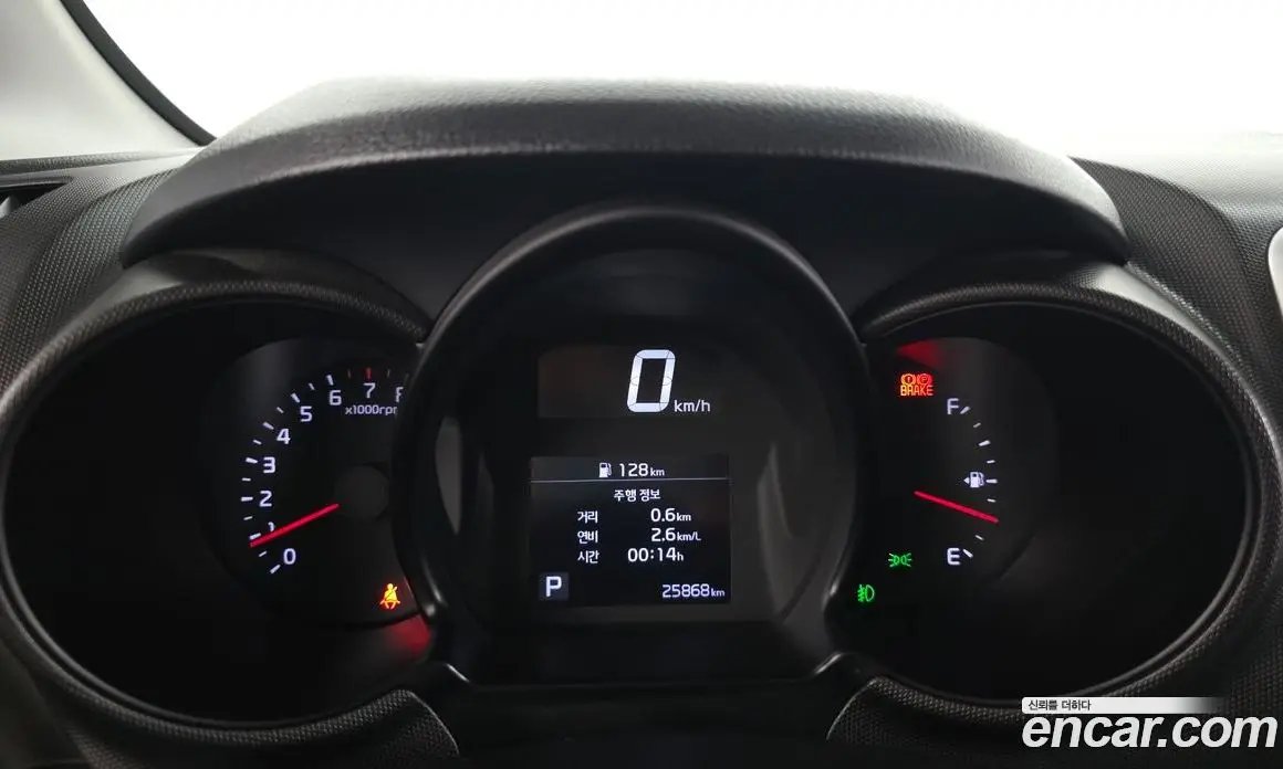 Kia Ray 2020 1.0 автомат (гидро), фото 11