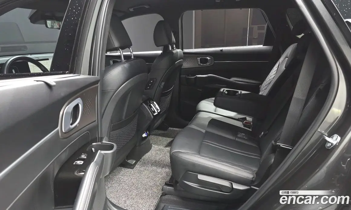 Kia Sorento 2023 2.5 автомат (гидро), фото 16 Kia Sorento 2023 2.5 автомат (гидро), фото 16