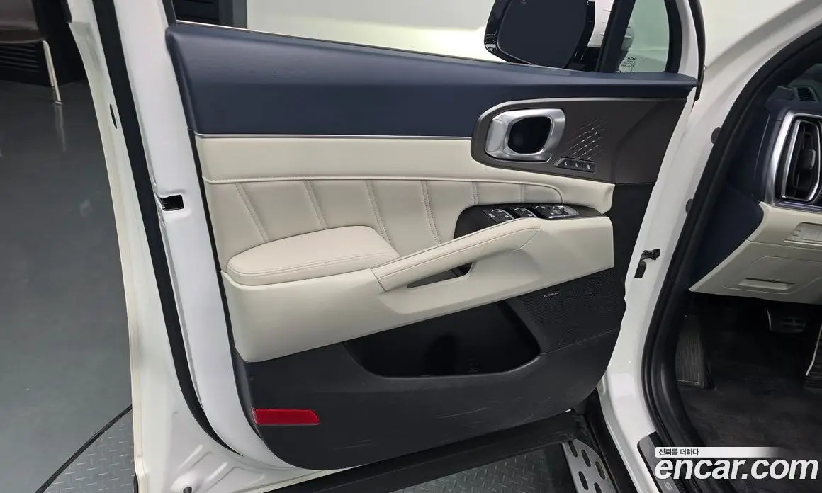 Kia Sorento 2024 1.6 автомат (гидро), фото 14 Kia Sorento 2024 1.6 автомат (гидро), фото 14