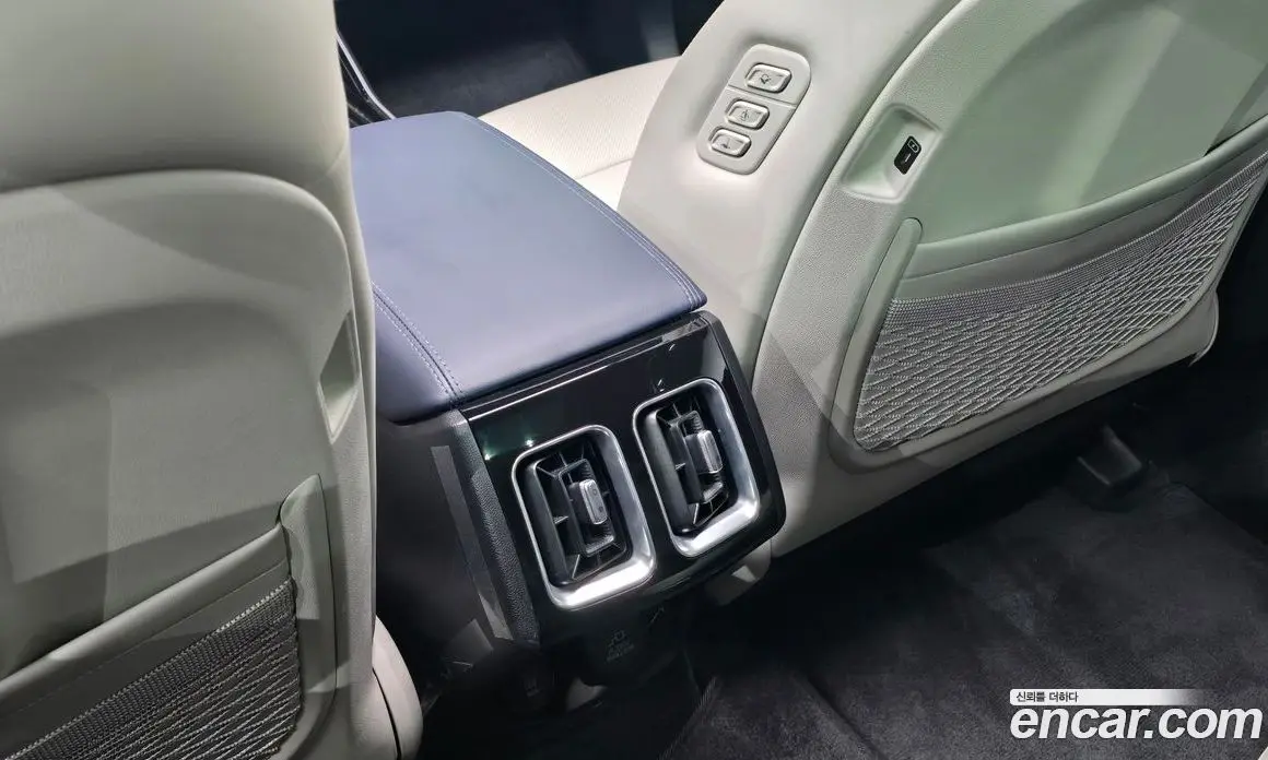 Kia Sorento 2024 1.6 автомат (гидро), фото 29 Kia Sorento 2024 1.6 автомат (гидро), фото 29