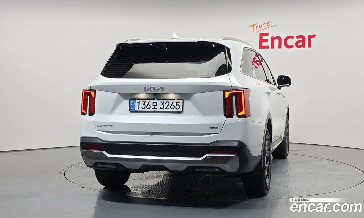Kia Sorento 2024 1.6 автомат (гидро), фото 4 Kia Sorento 2024 1.6 автомат (гидро), фото 4