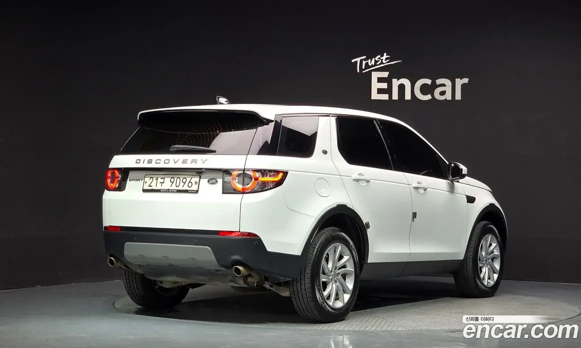 Land Rover Discovery Sport 2017 2.0 автомат (гидро), фото 2 Land Rover Discovery Sport 2017 2.0 автомат (гидро), фото 2