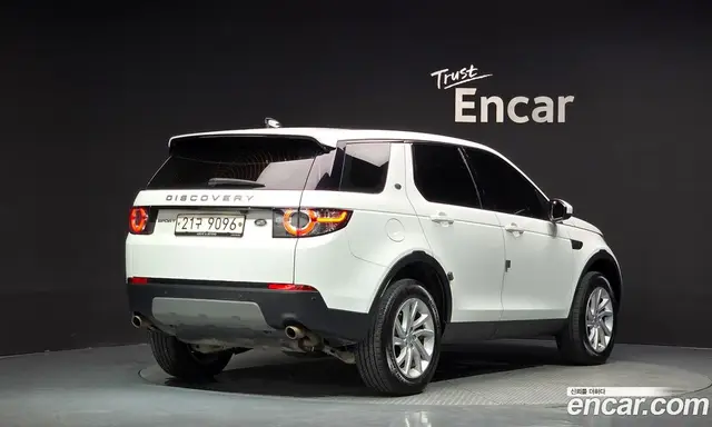 Land Rover Discovery Sport 2017 2.0 автомат (гидро), миниатюра 2 Land Rover Discovery Sport 2017 2.0 автомат (гидро), миниатюра 2