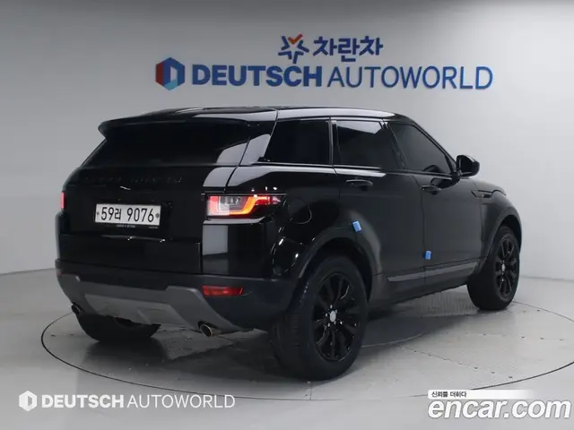 Land Rover Range Rover Evoque 2017 2.0 автомат (гидро), миниатюра 2 Land Rover Range Rover Evoque 2017 2.0 автомат (гидро), миниатюра 2