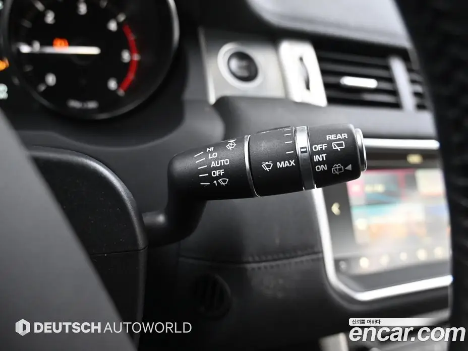 Land Rover Range Rover Evoque 2017 2.0 автомат (гидро), фото 16 Land Rover Range Rover Evoque 2017 2.0 автомат (гидро), фото 16