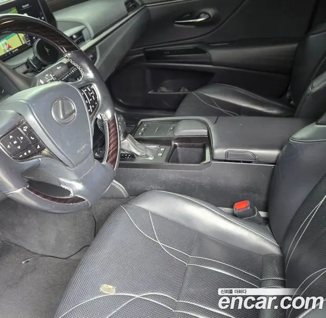 Lexus ES 2019 2.5 автомат (гидро), миниатюра 5 Lexus ES 2019 2.5 автомат (гидро), миниатюра 5