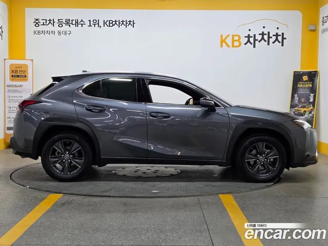 Lexus UX 2023 2.0 автомат (гидро), миниатюра 4 Lexus UX 2023 2.0 автомат (гидро), миниатюра 4
