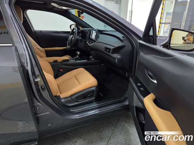 Lexus UX 2023 2.0 автомат (гидро), миниатюра 8 Lexus UX 2023 2.0 автомат (гидро), миниатюра 8
